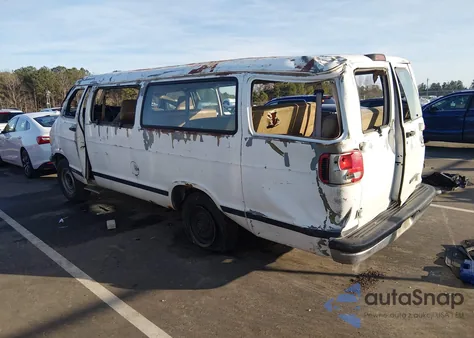 2000 Dodge Ram Wagon 3500 z USA, uszkodzony, nr VIN 2B5WB35Z7YK159405